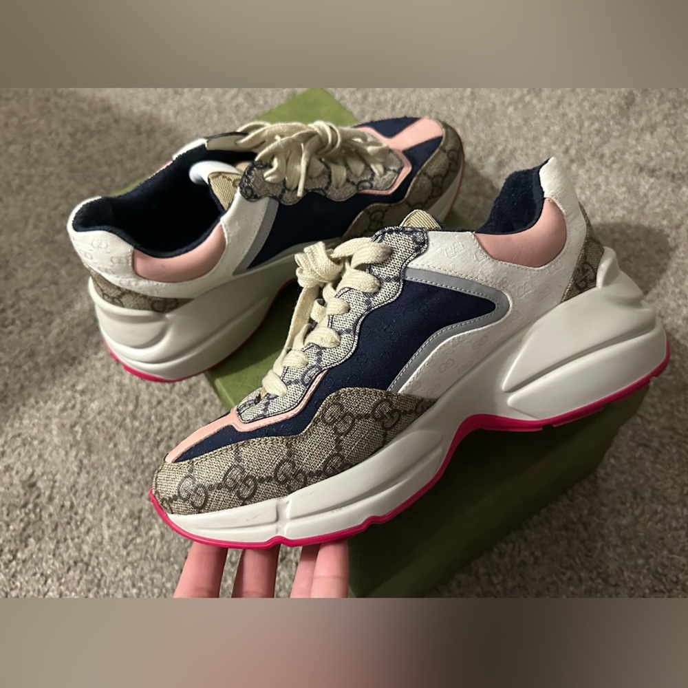 WOMEN'S GG RHYTON SNEAKER